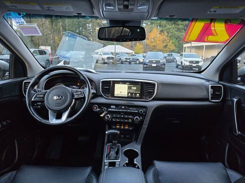 Used 2021 Kia Sportage EX w/ EX Technology Package image 6