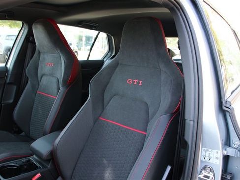 New 2026 Volkswagen GTI SE image 11