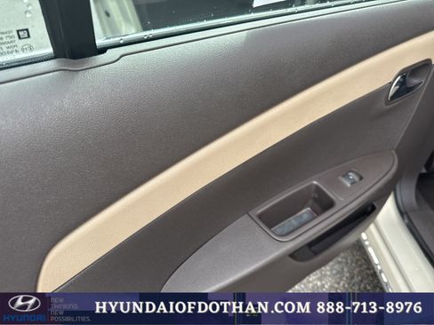 Used 2011 Chevrolet Malibu LT w/ Power Convenience Package image 11