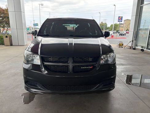 Used 2015 Dodge Grand Caravan SE FWD image 2