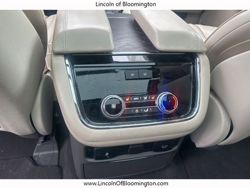 Used 2018 Lincoln Navigator Reserve w/ Technology Package image 17