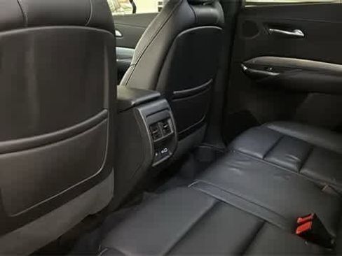 Used 2019 Cadillac XT4 Premium Luxury w/ Technology Package image 29