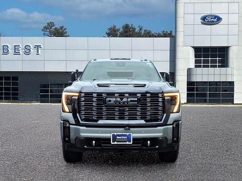 Used 2024 GMC Sierra 2500 Denali Ultimate w/ Max Trailering Package AWD/4WD image 10