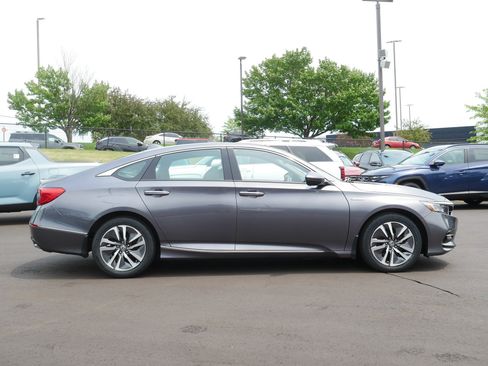 Used 2019 Honda Accord Touring image 5