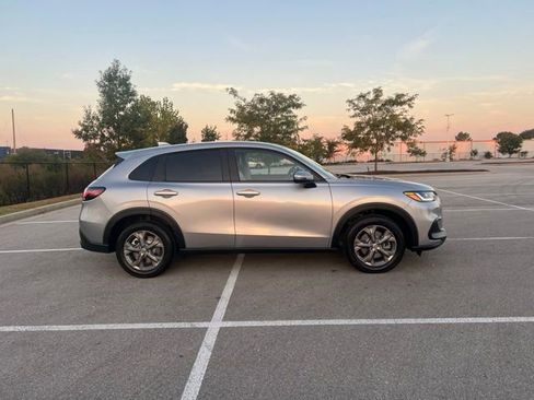 New 2026 Honda HR-V LX image 10