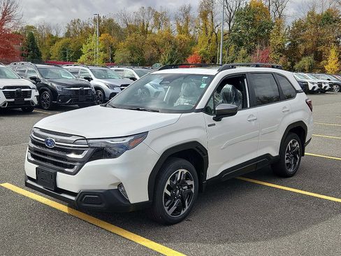 New 2025 Subaru Forester Premium image 2
