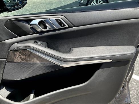 Used 2022 BMW X5 xDrive45e w/ Climate Comfort Package image 23