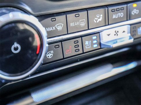 Used 2023 Ford F150 Lariat w/ Equipment Group 502A High image 34