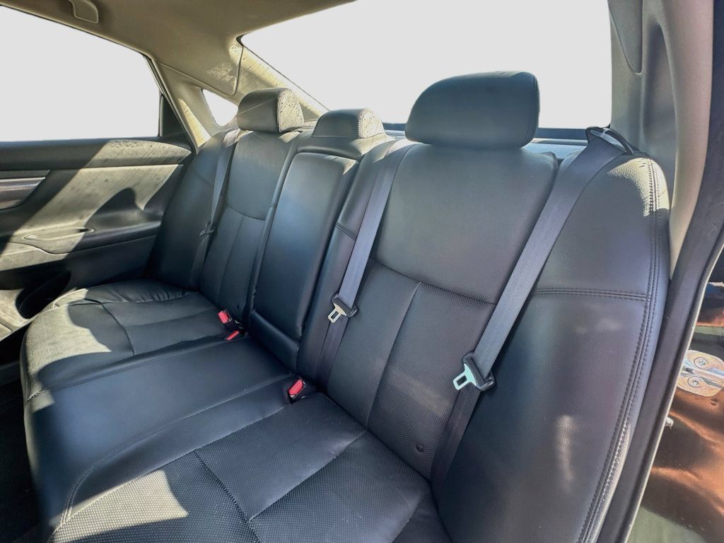 Used 2014 Nissan Altima 2.5 SL w/ Technology Package FWD image 24