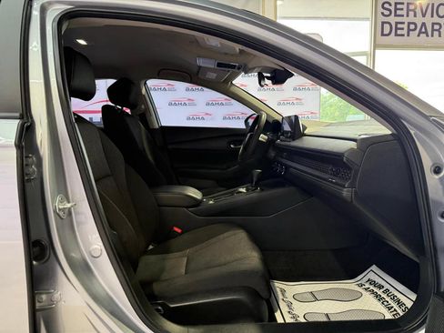Used 2025 Honda Accord LX image 38