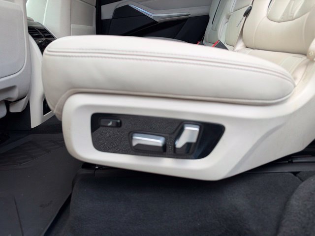 Used 2019 BMW X7 xDrive40i w/ Premium Package AWD/4WD image 15