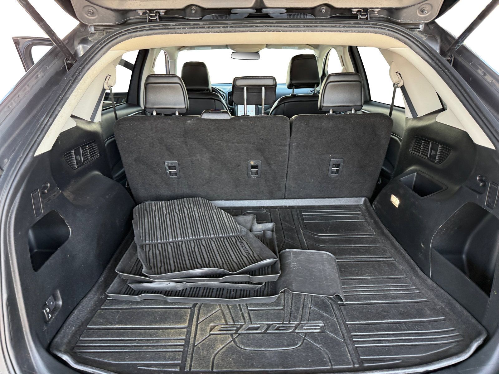 Used 2021 Ford Edge SEL w/ Cargo Accessory Package AWD/4WD image 12