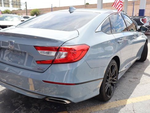 Used 2021 Honda Accord Touring image 6