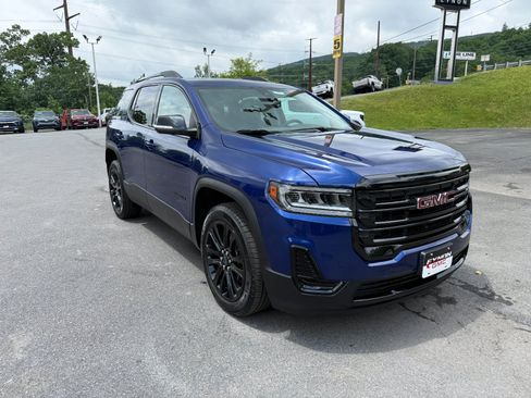 Certified 2023 GMC Acadia SLE w/ Driver Convenience Package AWD/4WD image 7
