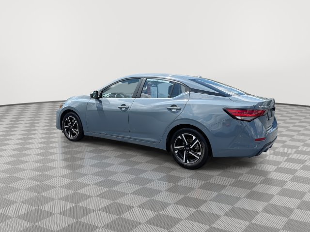 Used 2024 Nissan Sentra SV FWD image 8