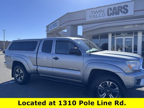 Used 2015 Toyota Tacoma 4x4 Access Cab V6 w/ TRD Off-Road Package image 1