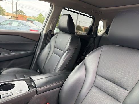 Certified 2023 Nissan Rogue SV w/ SV Premium B Package image 15