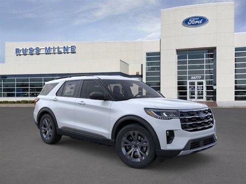 Used 2026 Ford Explorer Active w/ Active Comfort Package AWD/4WD image 7