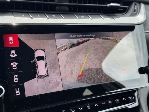 New 2026 Jeep Grand Cherokee Limited AWD/4WD image 4