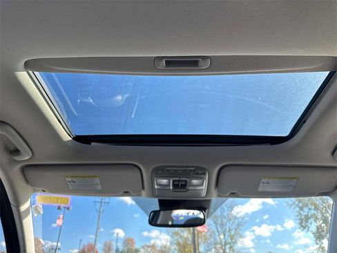 Used 2022 Kia Telluride SX image 12