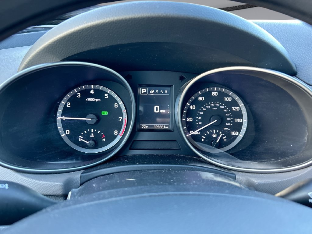Used 2017 Hyundai Santa Fe SE FWD image 21