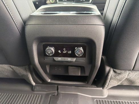 New 2026 Chevrolet Traverse LT w/ Driver Confidence Package image 29