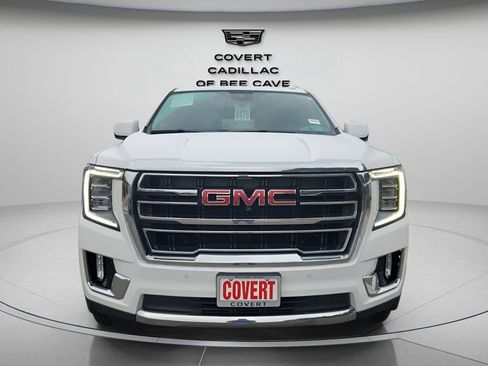 Used 2024 GMC Yukon XL SLT w/ SLT Luxury Package image 2