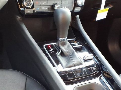 New 2026 Jeep Compass Latitude image 10