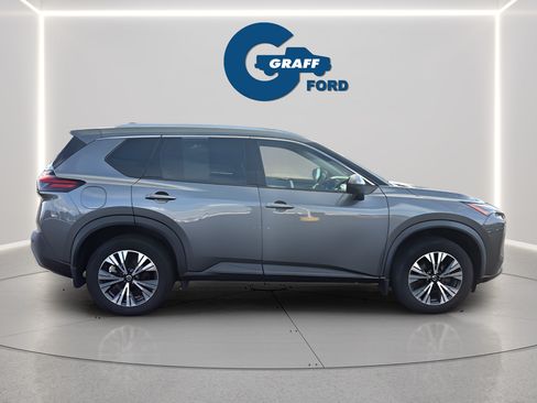 Used 2021 Nissan Rogue SV w/ Premium Package AWD/4WD image 9
