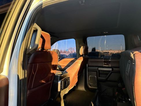 Used 2017 Ford F350 Platinum w/ Platinum Ultimate Package image 14