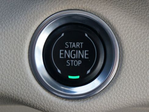 Used 2023 Buick Envision Avenir image 11