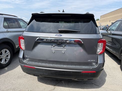 Used 2023 Ford Explorer XLT AWD/4WD image 6