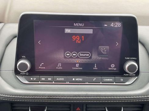 Used 2023 Nissan Rogue SV image 21