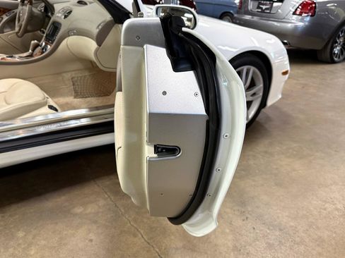 Used 2008 Mercedes-Benz SL 550 image 82
