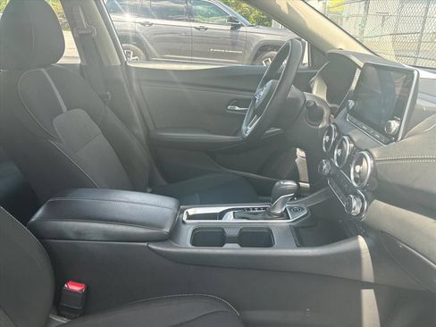 Used 2025 Nissan Sentra SV FWD image 19