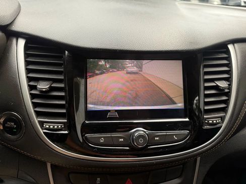 Used 2020 Chevrolet Trax LT w/ LT Convenience Package image 41