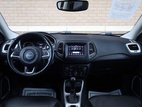 Used 2019 Jeep Compass Latitude FWD image 29
