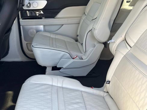 Used 2023 Lincoln Navigator L Black Label image 13