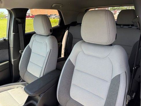 Used 2024 Chevrolet TrailBlazer LT w/ Convenience Package AWD/4WD image 11