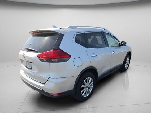 Used 2017 Nissan Rogue SV w/ Sun & Sound Touring Package AWD/4WD image 8