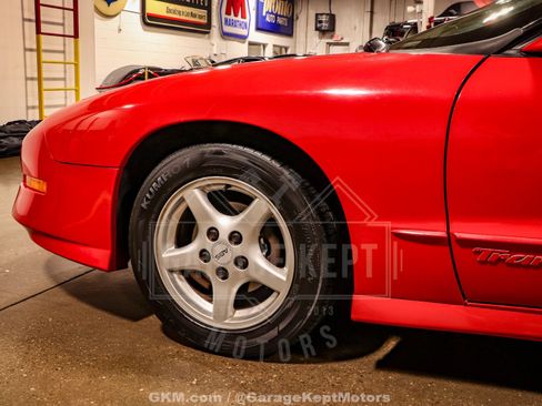 Used 1995 Pontiac Firebird Formula RWD image 41
