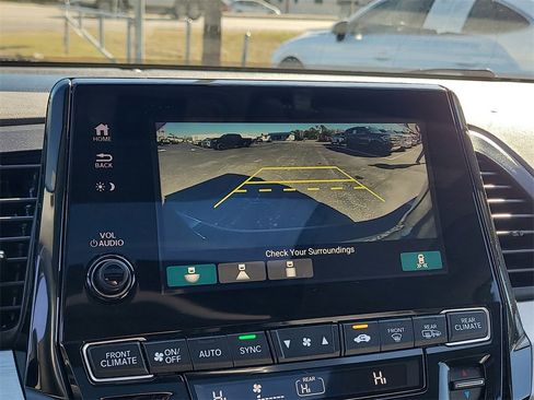 Used 2024 Honda Odyssey EX-L image 23