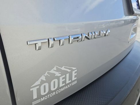 Used 2020 Ford Escape Titanium AWD/4WD image 10