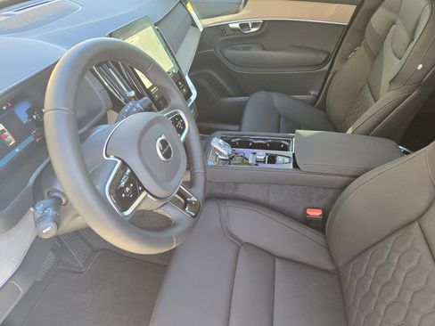 New 2026 Volvo XC90 B5 Plus image 16