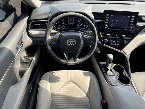 Used 2024 Toyota Camry SE image 28