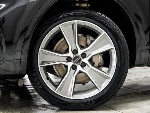 Used 2025 Audi Q5 2.0T Premium AWD/4WD image 5