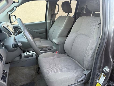 Used 2016 Nissan Frontier SV image 12