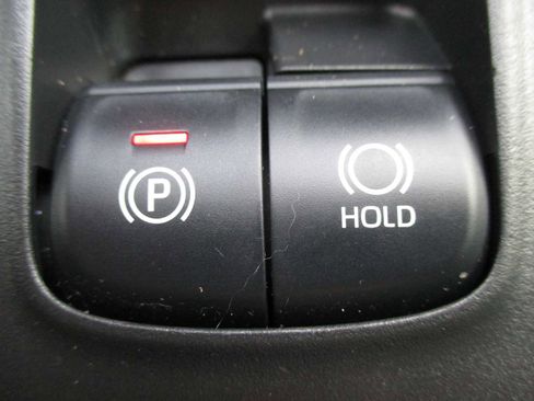 Used 2022 Toyota Corolla LE image 23