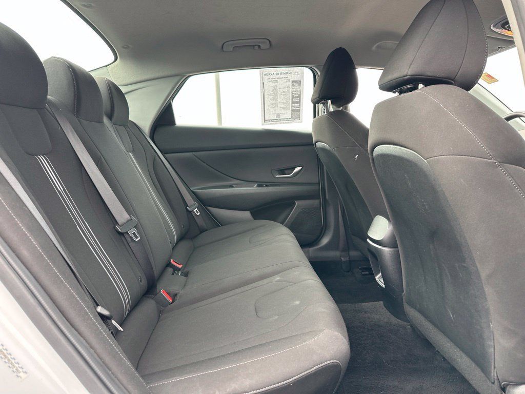 Used 2024 Hyundai Elantra SEL FWD image 28