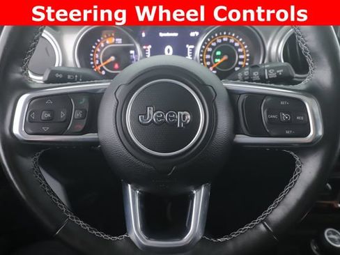 Used 2022 Jeep Wrangler Unlimited Sahara w/ Dual Top Group AWD/4WD image 20